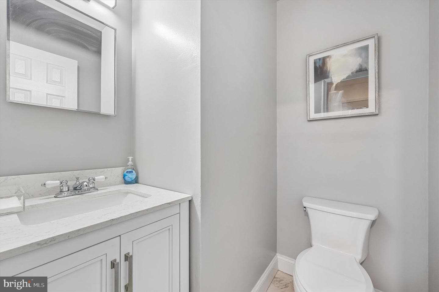 22 E Belair Road photo 16
