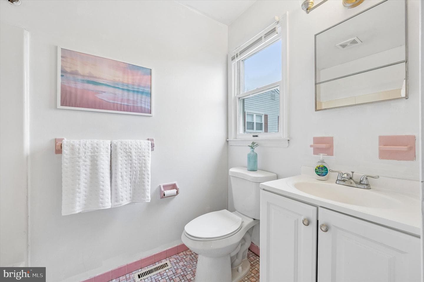 22 E Belair Road photo 26