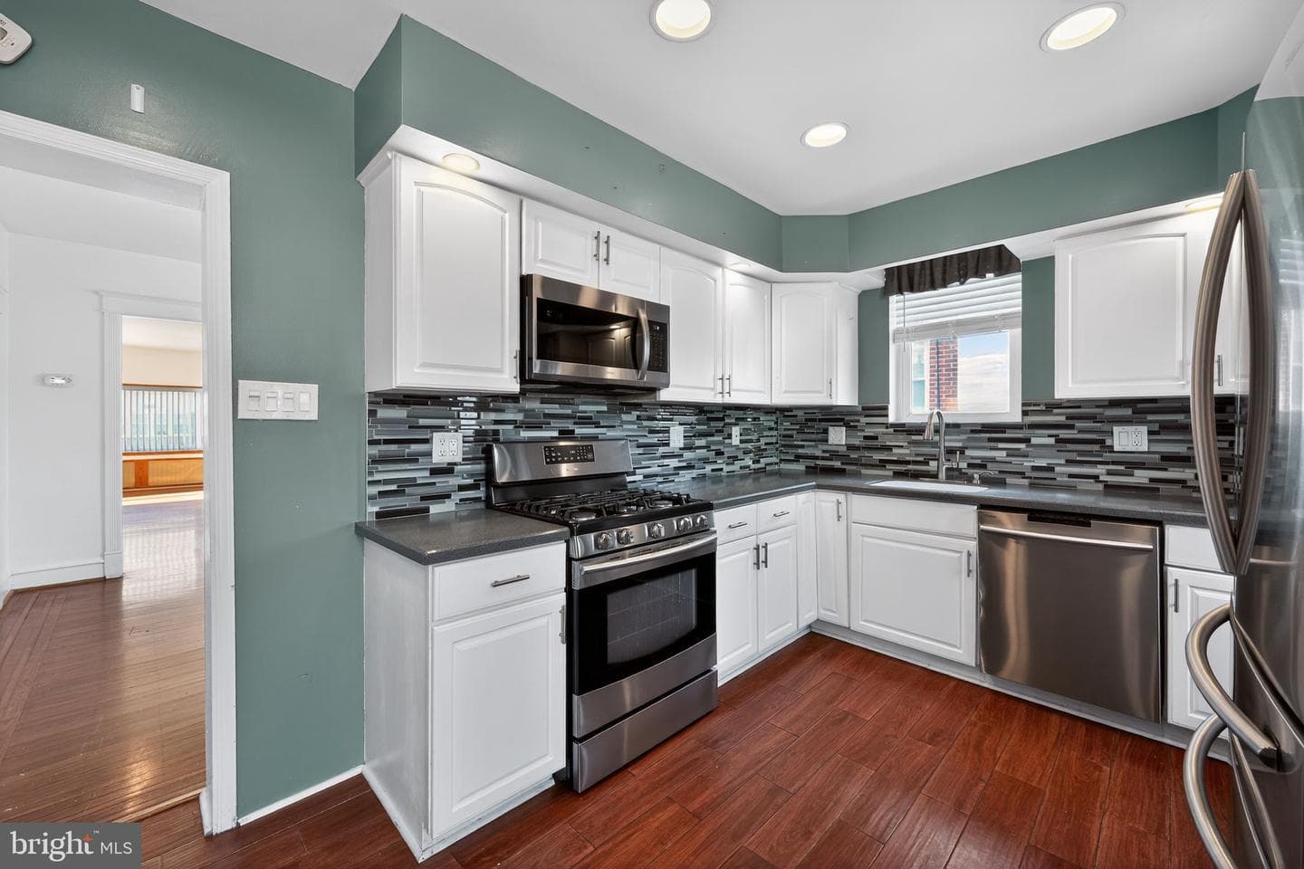 165 W Albemarle Avenue photo 8