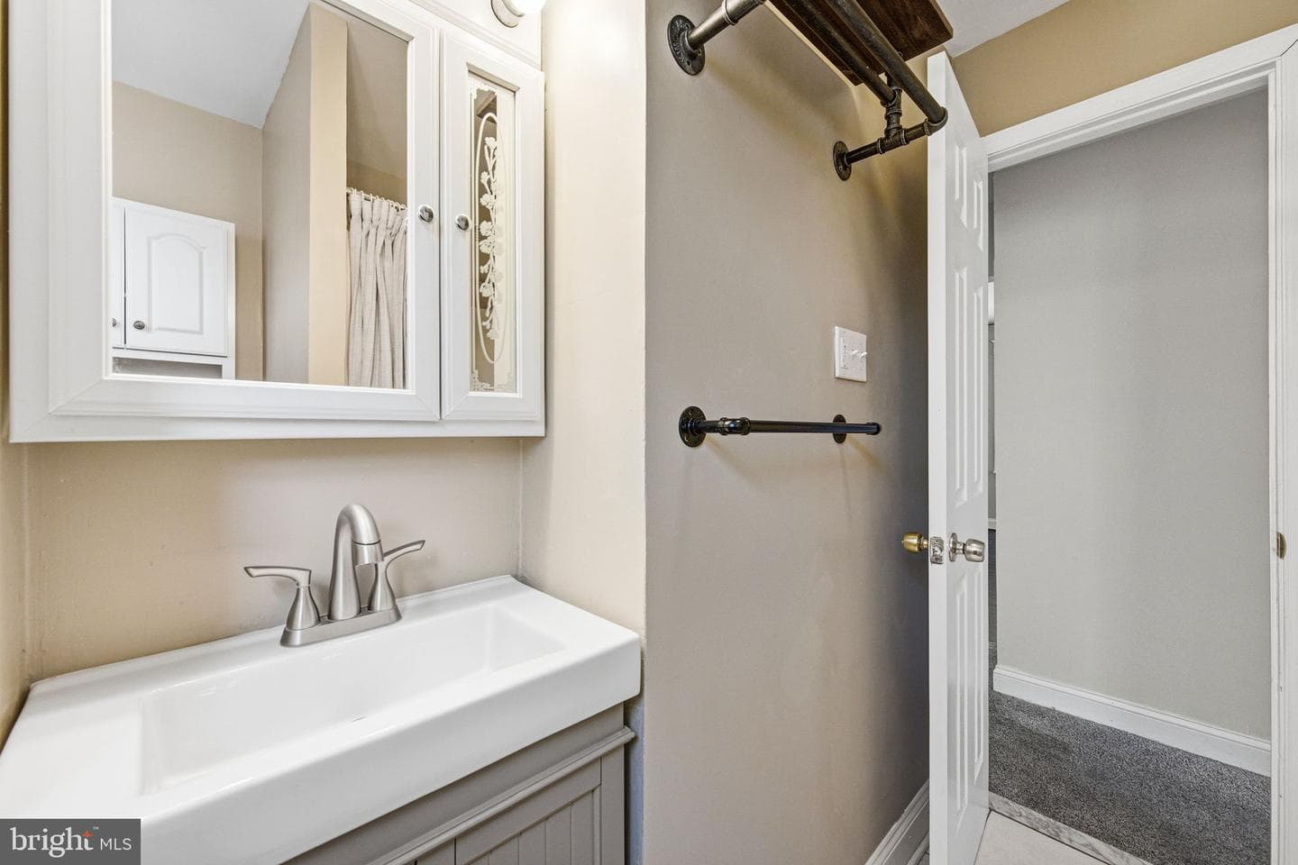 1401 Grant Avenue photo 13