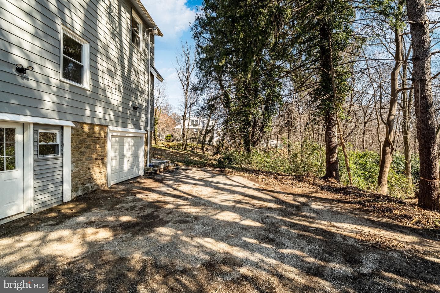 700 E Ridley Avenue photo 42