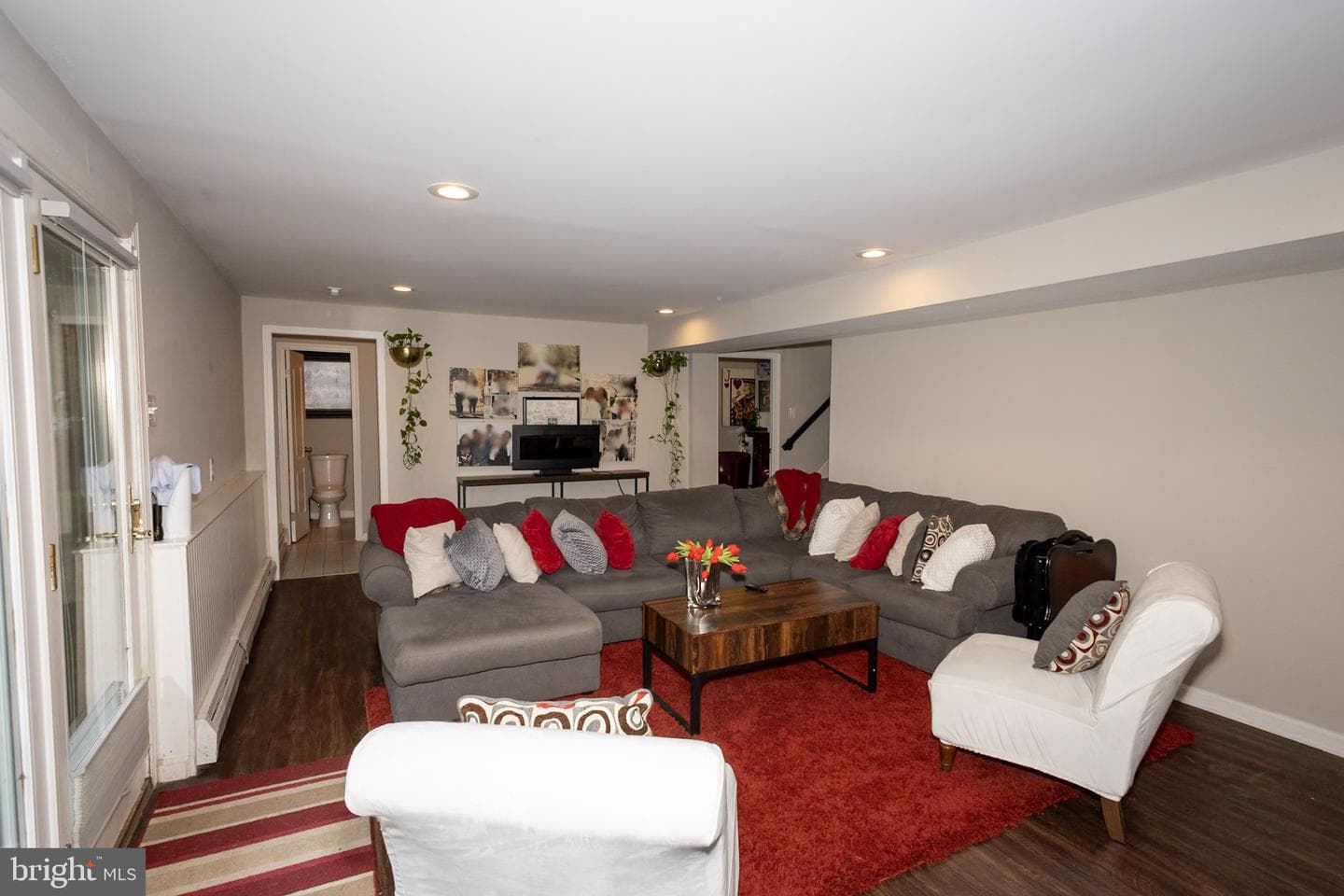 1207 Malatesta Avenue photo 19
