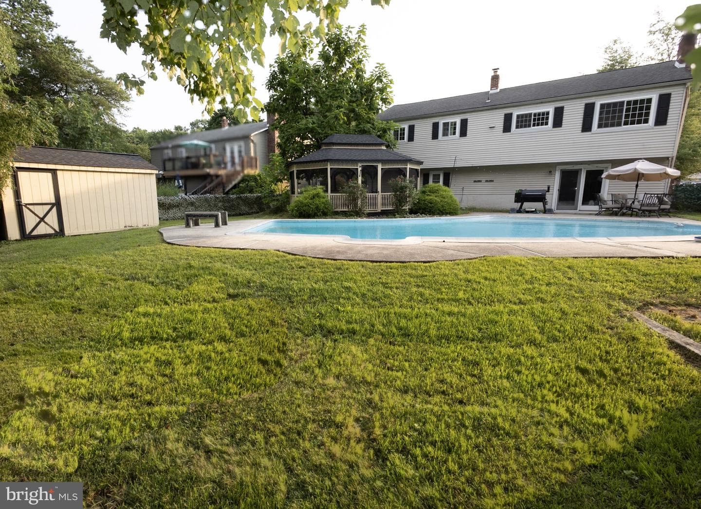 1207 Malatesta Avenue photo 24