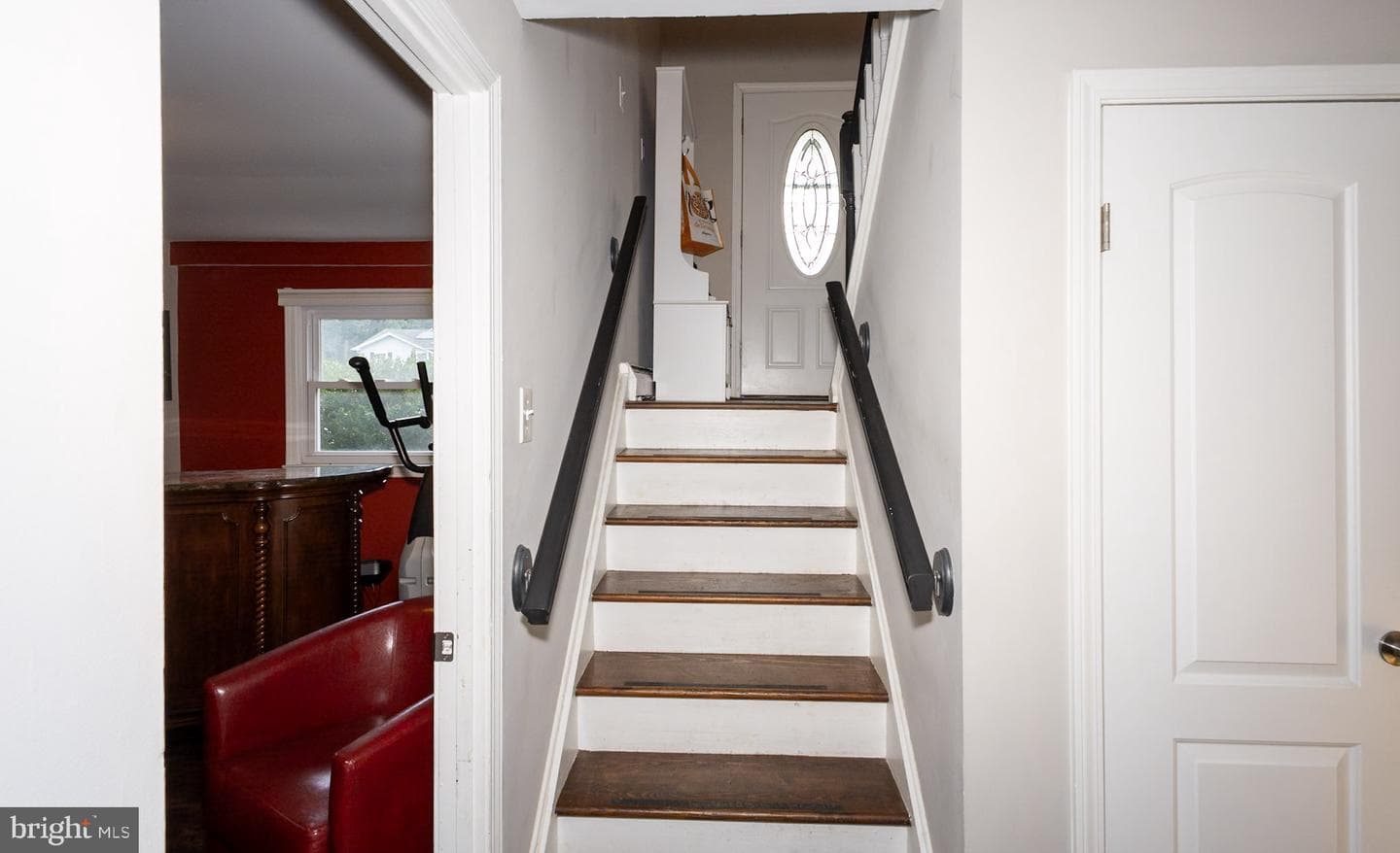 1207 Malatesta Avenue photo 30