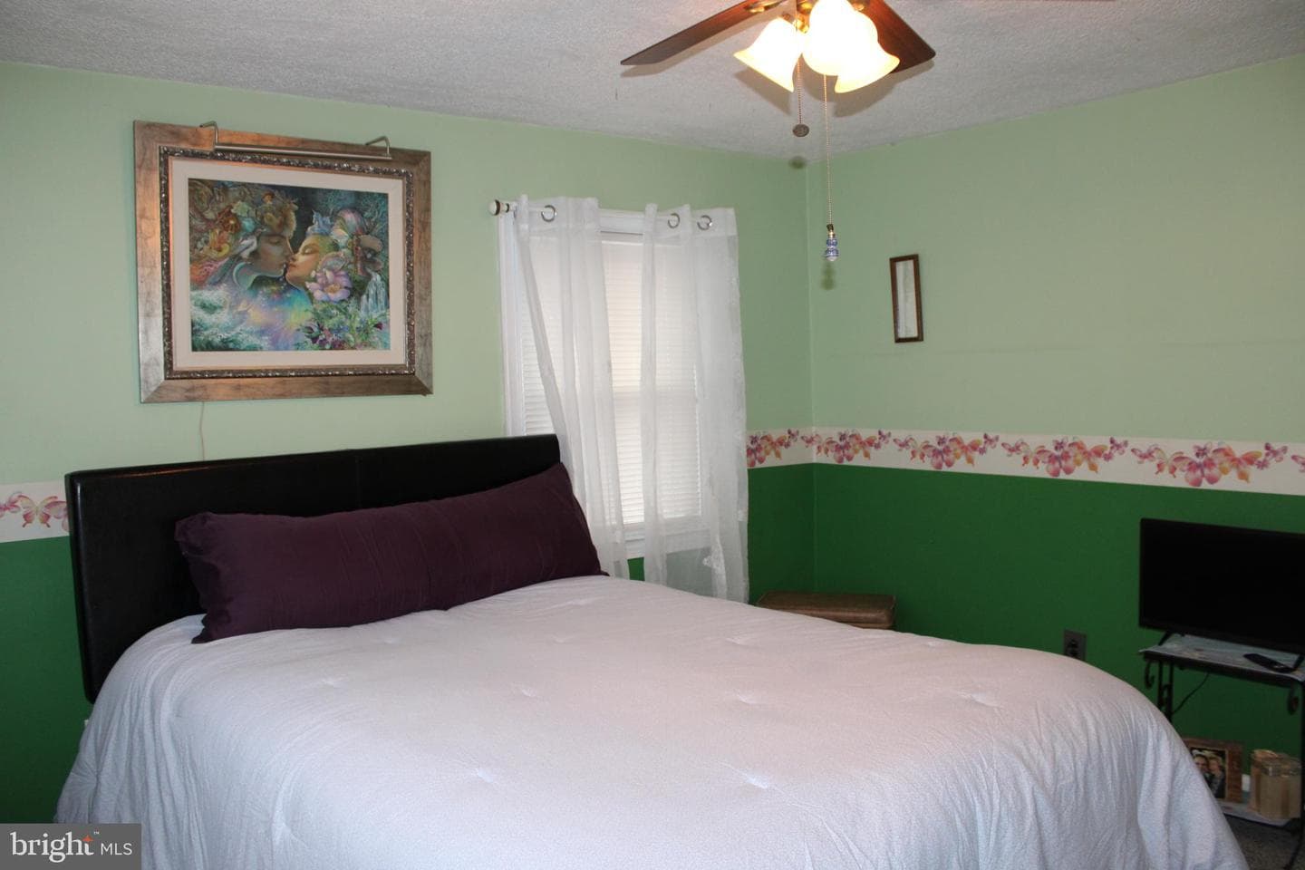 542 Michell Street photo 17