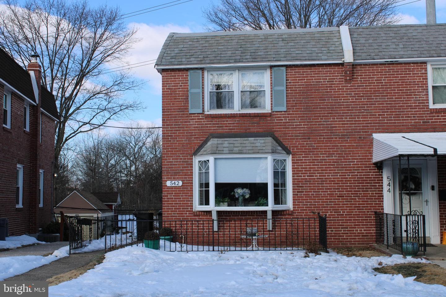 542 Michell Street photo 2