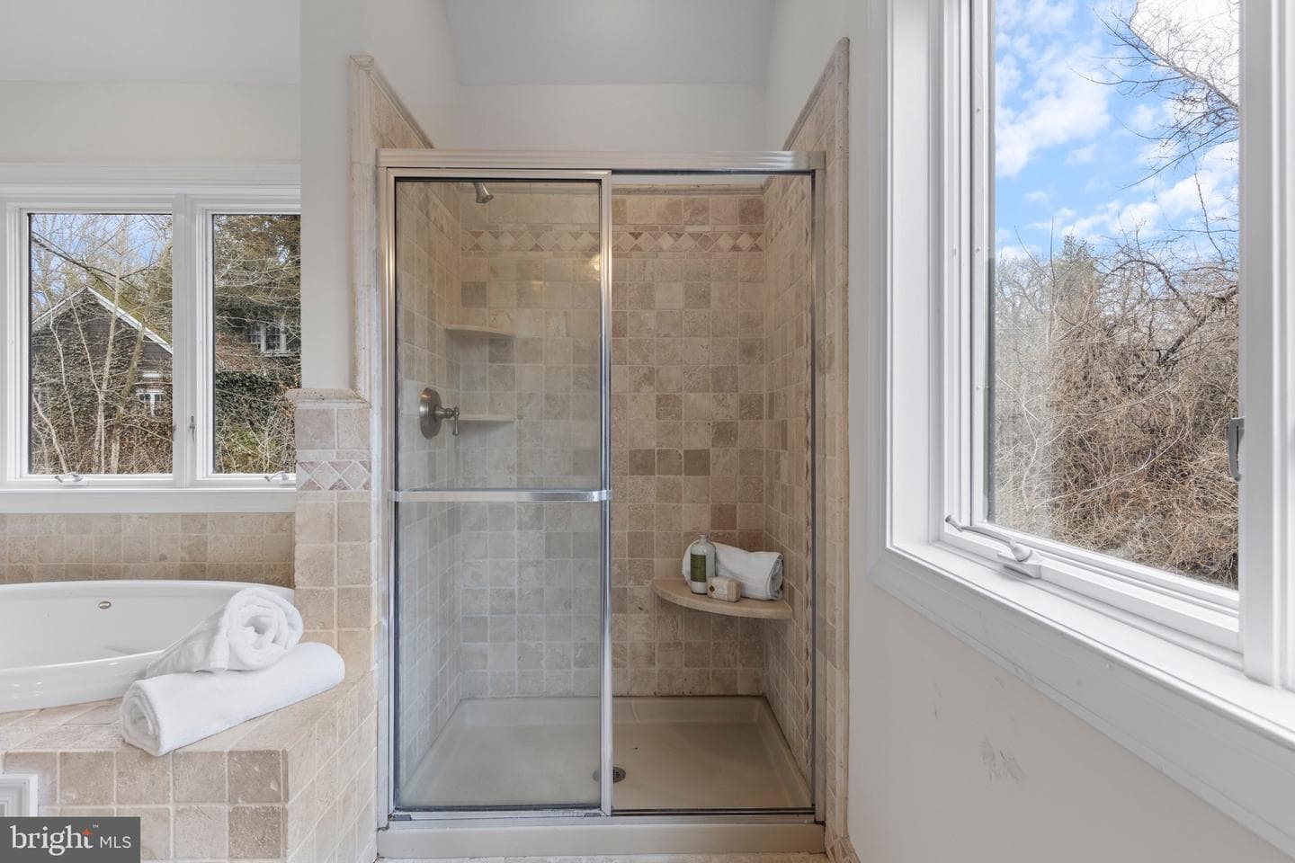 525 N Swarthmore Avenue photo 30