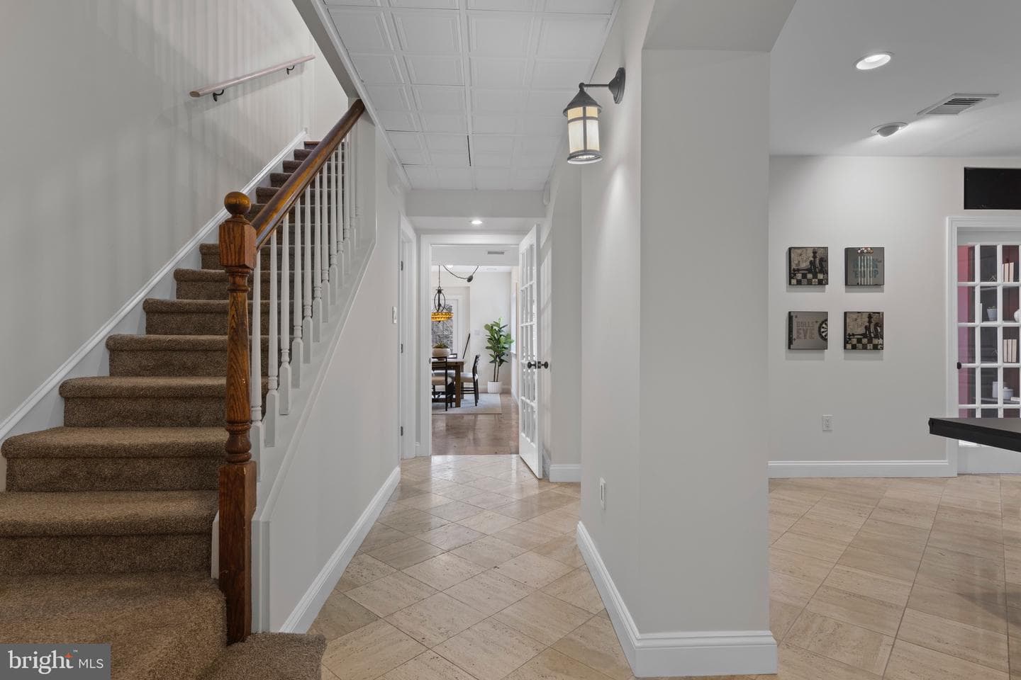 525 N Swarthmore Avenue photo 37