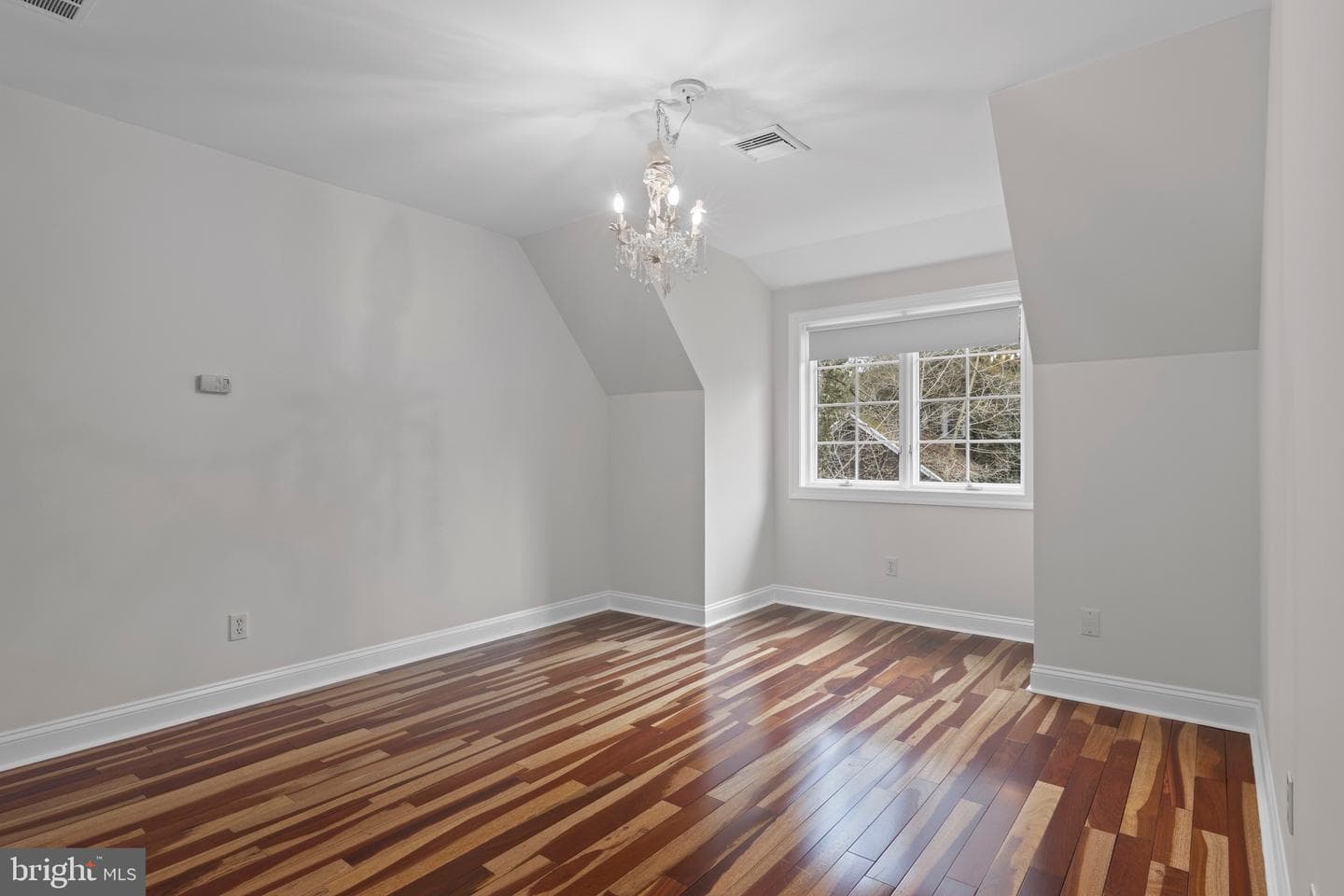 525 N Swarthmore Avenue photo 53