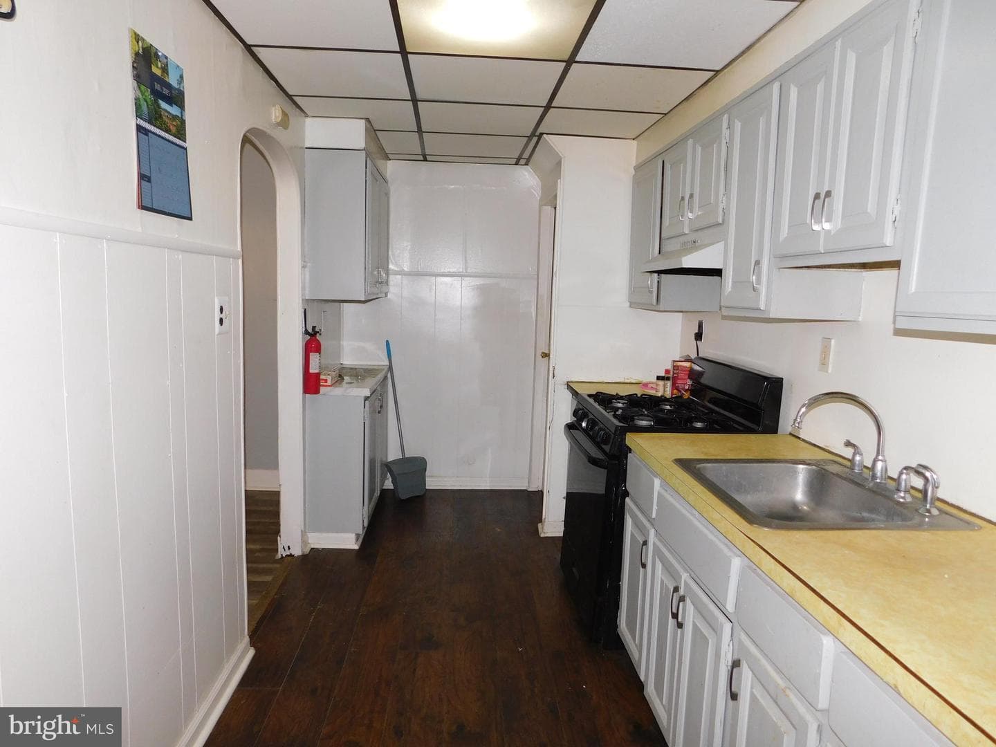 1202 Morton Avenue photo 11