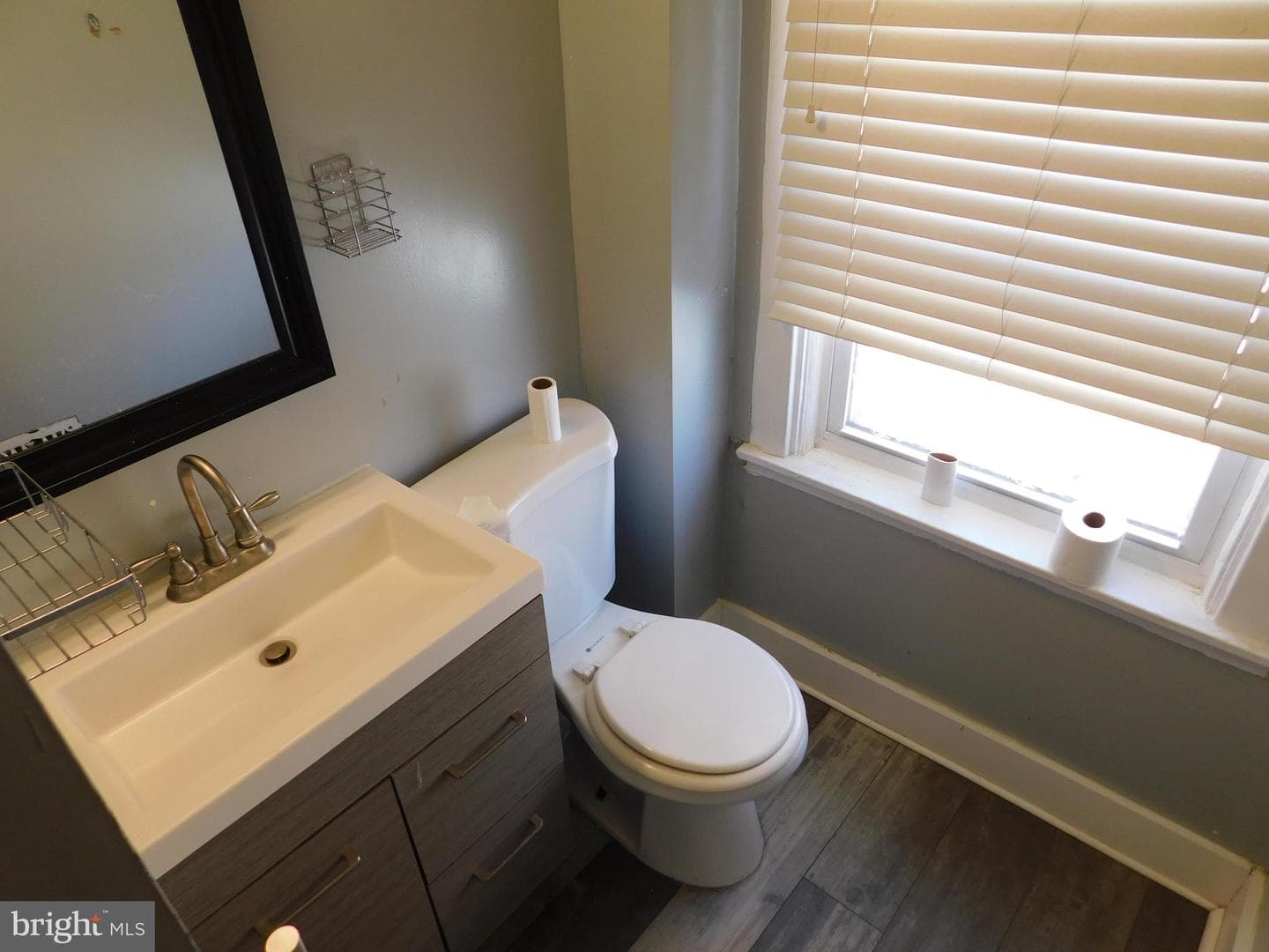 1202 Morton Avenue photo 19