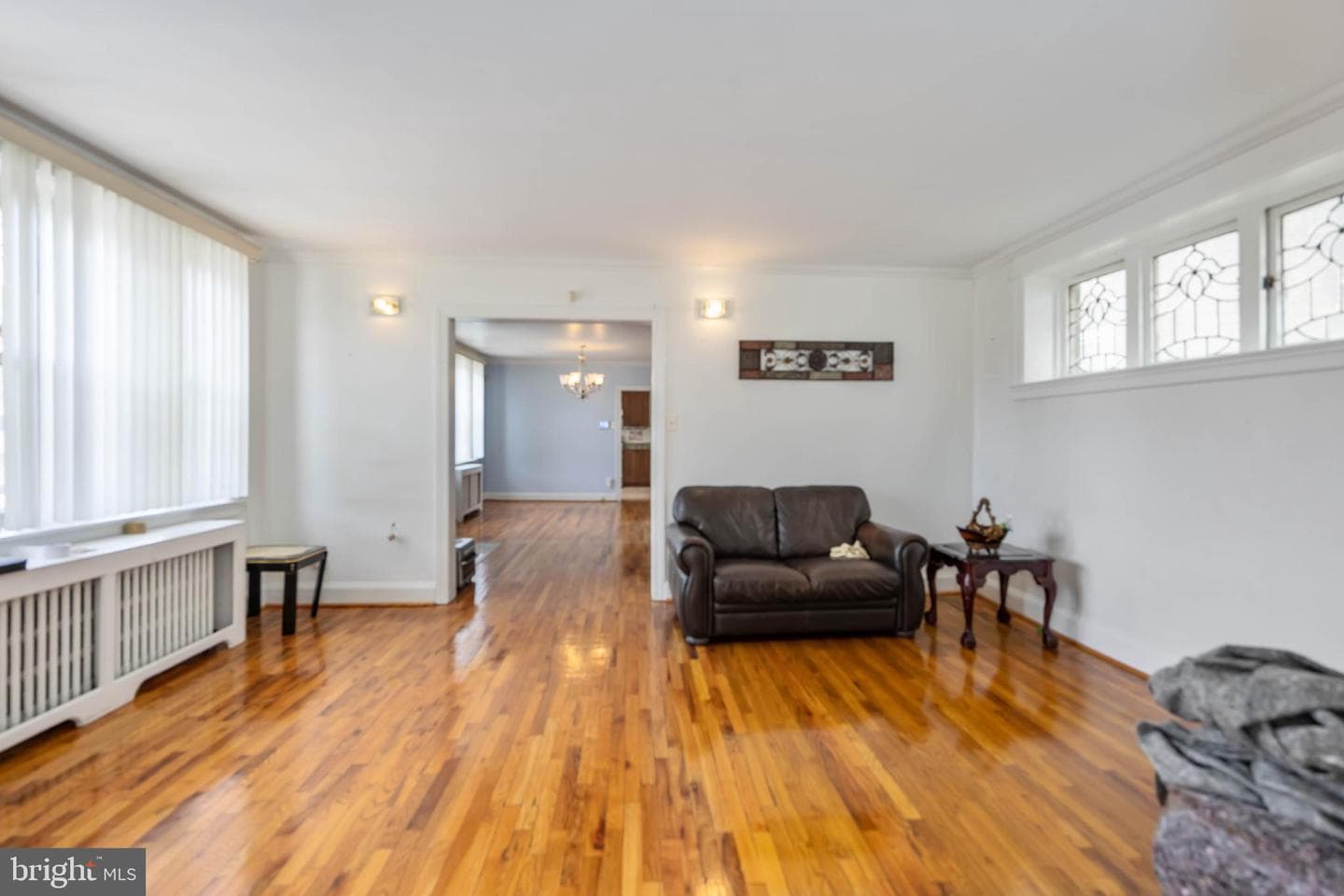 537 Elm Avenue photo 8