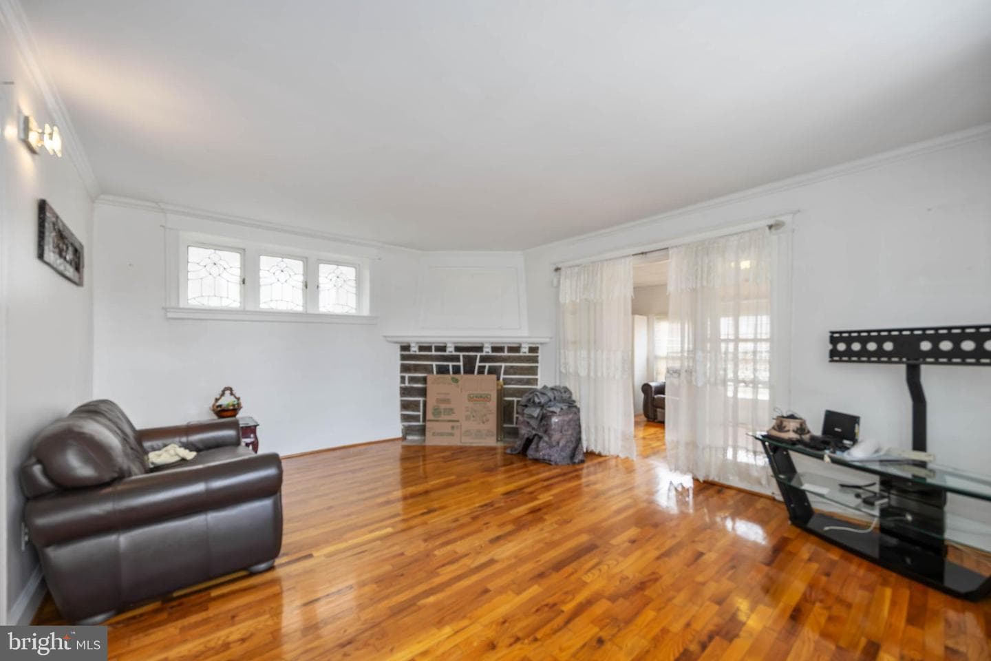 537 Elm Avenue photo 9