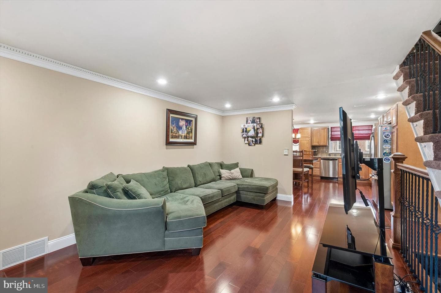 412 Rively Avenue photo 5