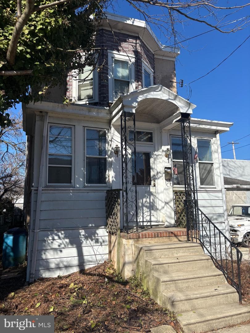 134 Putcan Avenue photo 2