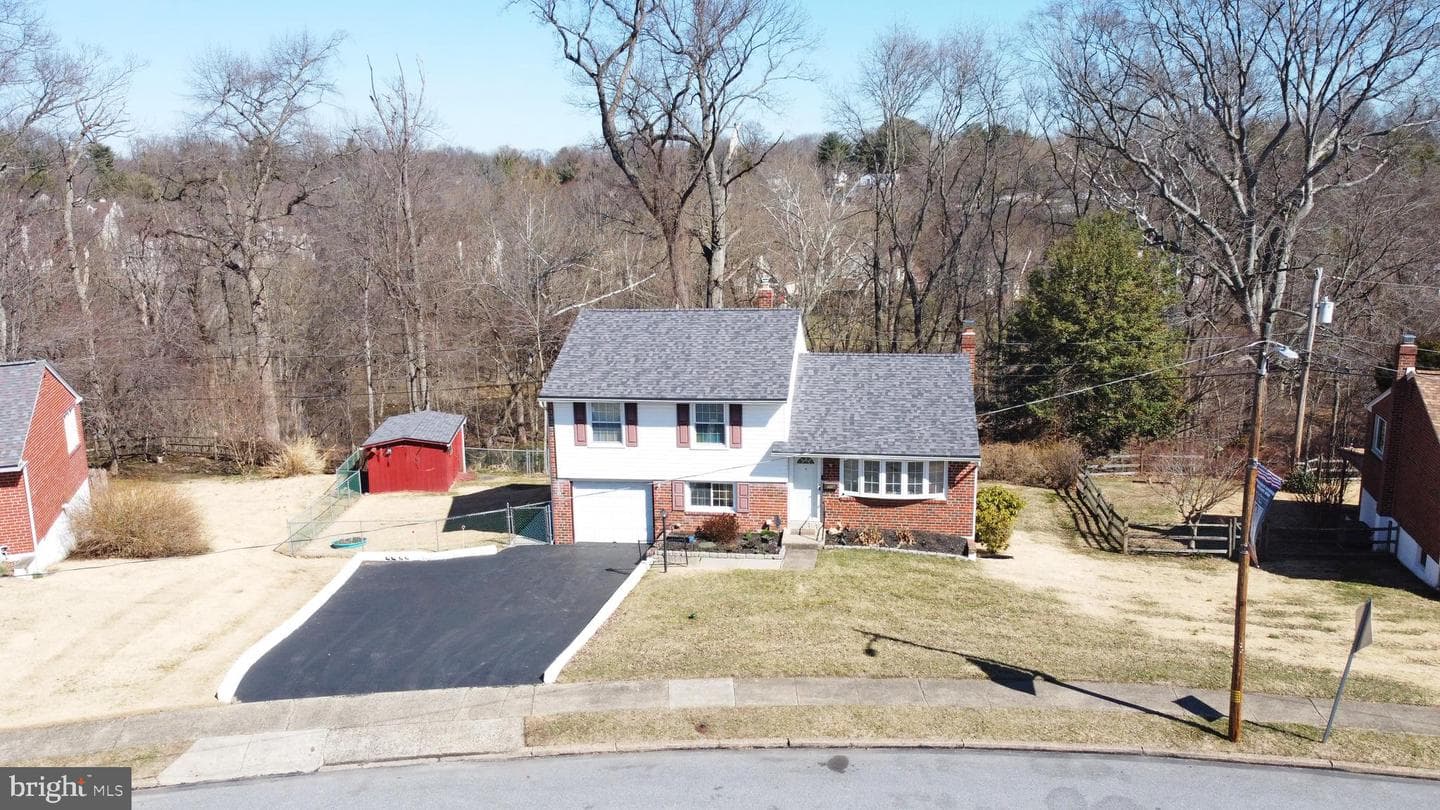 716 Cambridge Road photo 2