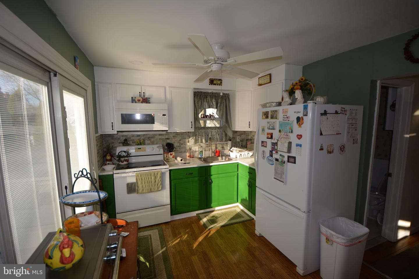 219 Fernwood Avenue photo 3