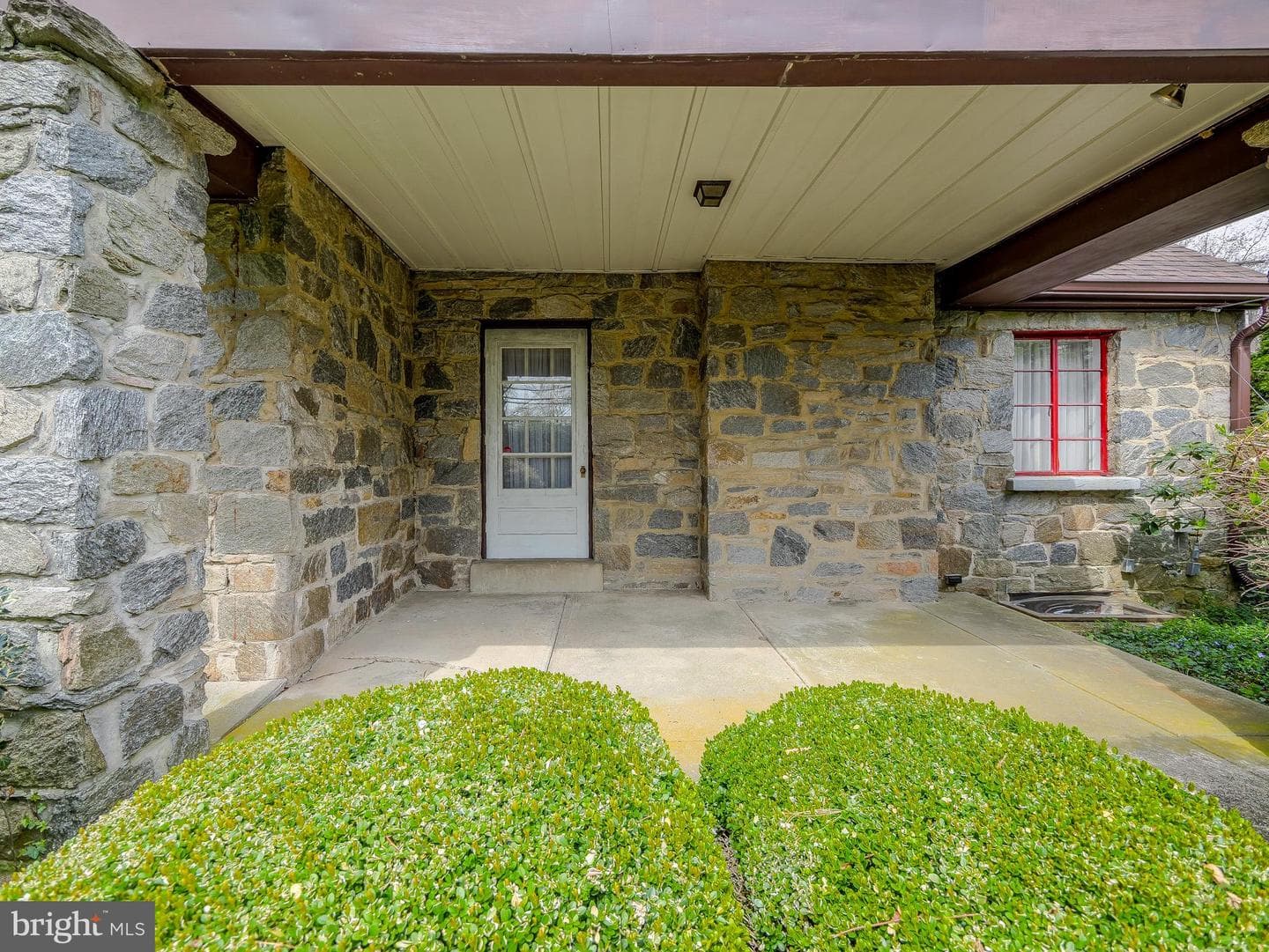 153 W Rose Valley Road photo 4