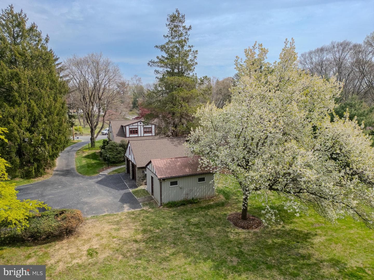 153 W Rose Valley Road photo 8