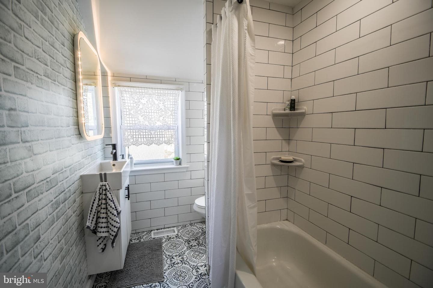 623 Clymer Lane photo 28