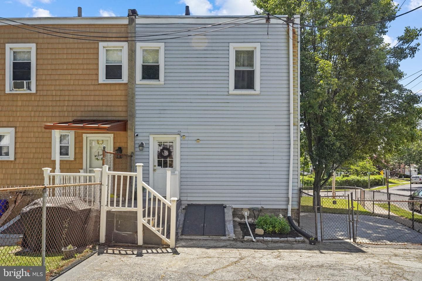 2463 Eldon Avenue photo 31