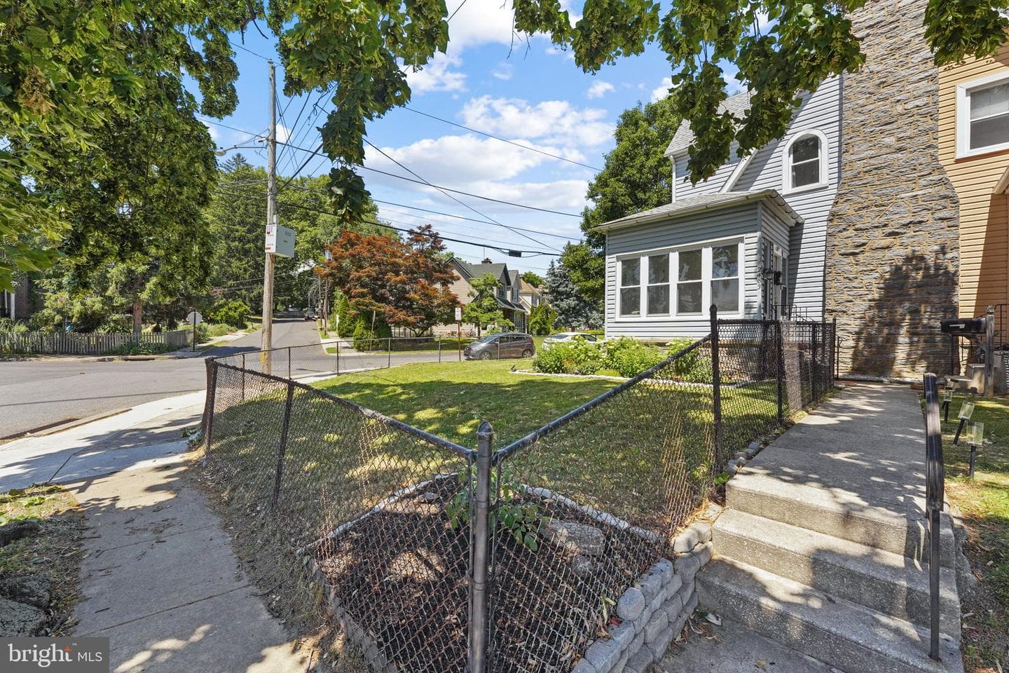 2463 Eldon Avenue photo 4