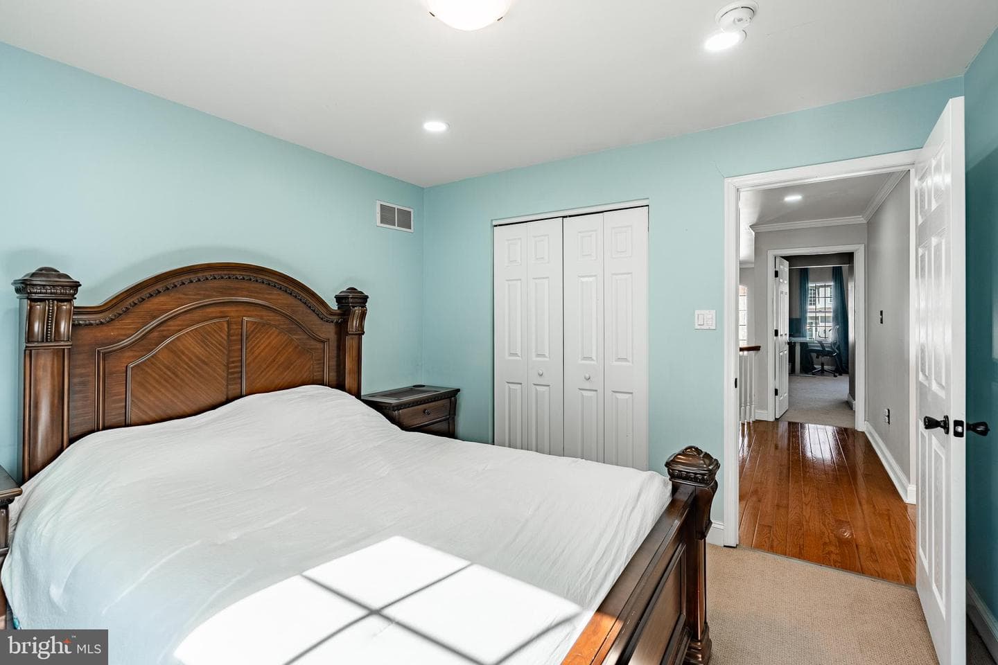 107 Luzak Street photo 35
