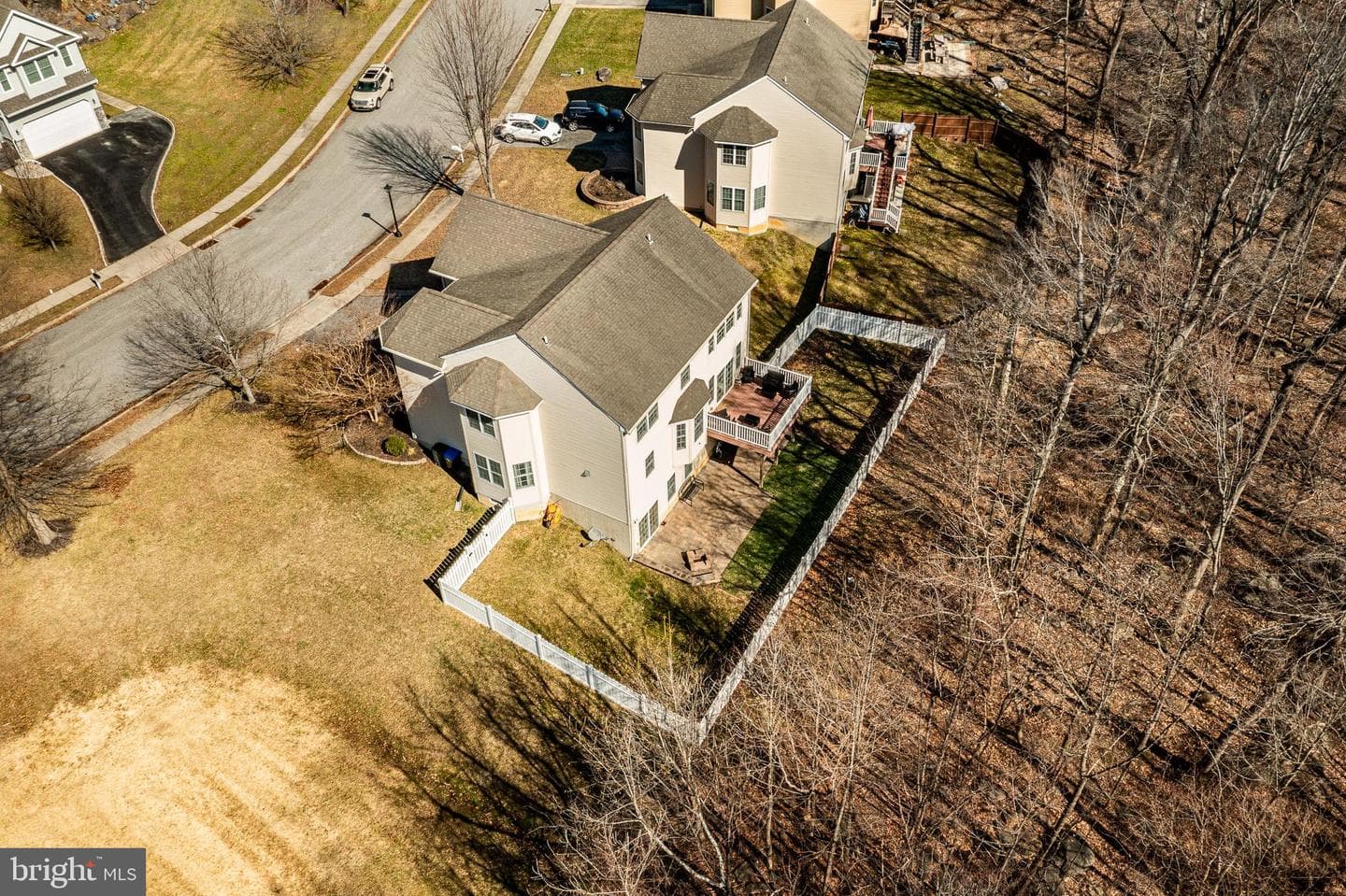 107 Luzak Street photo 57