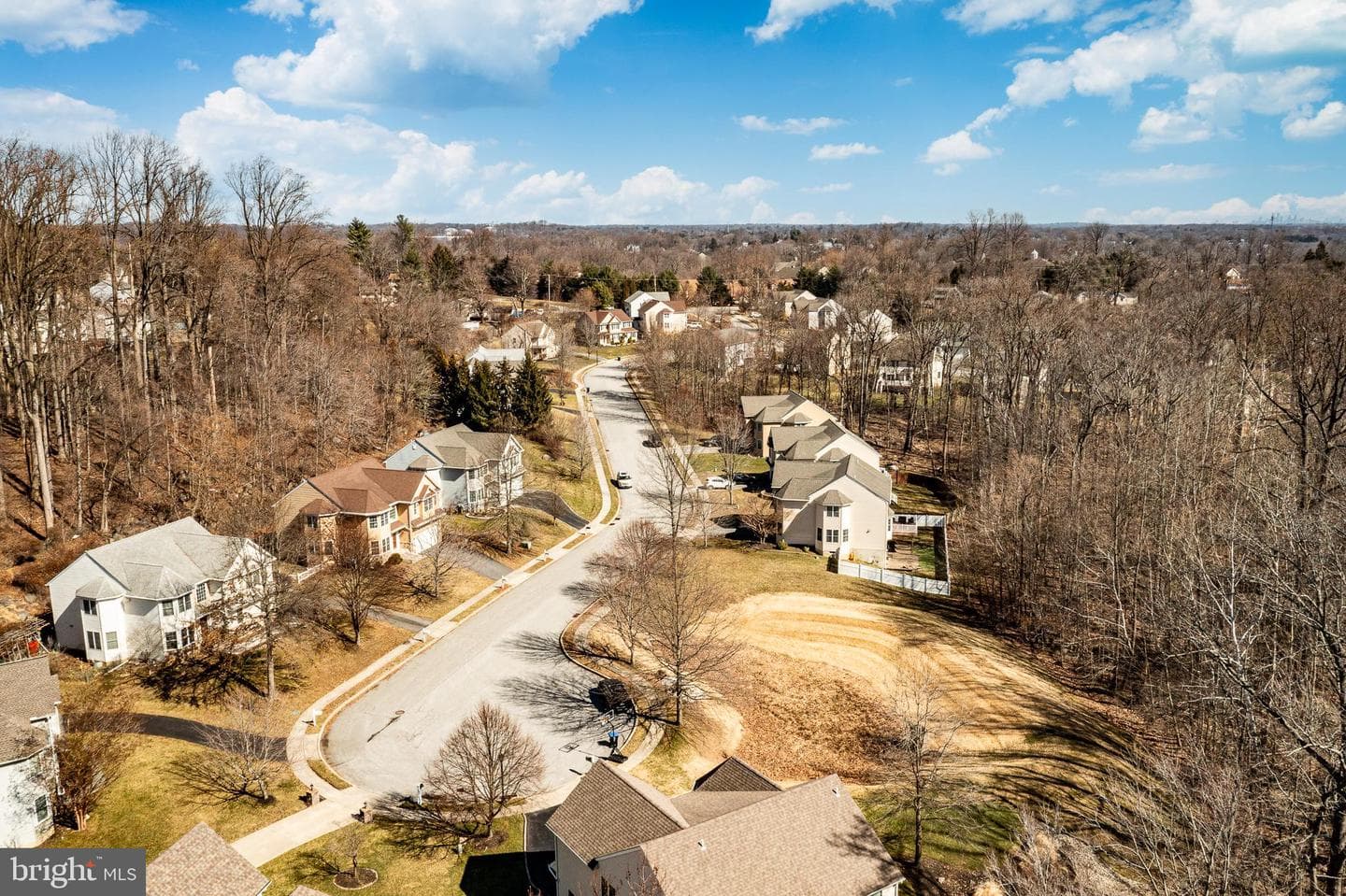 107 Luzak Street photo 6