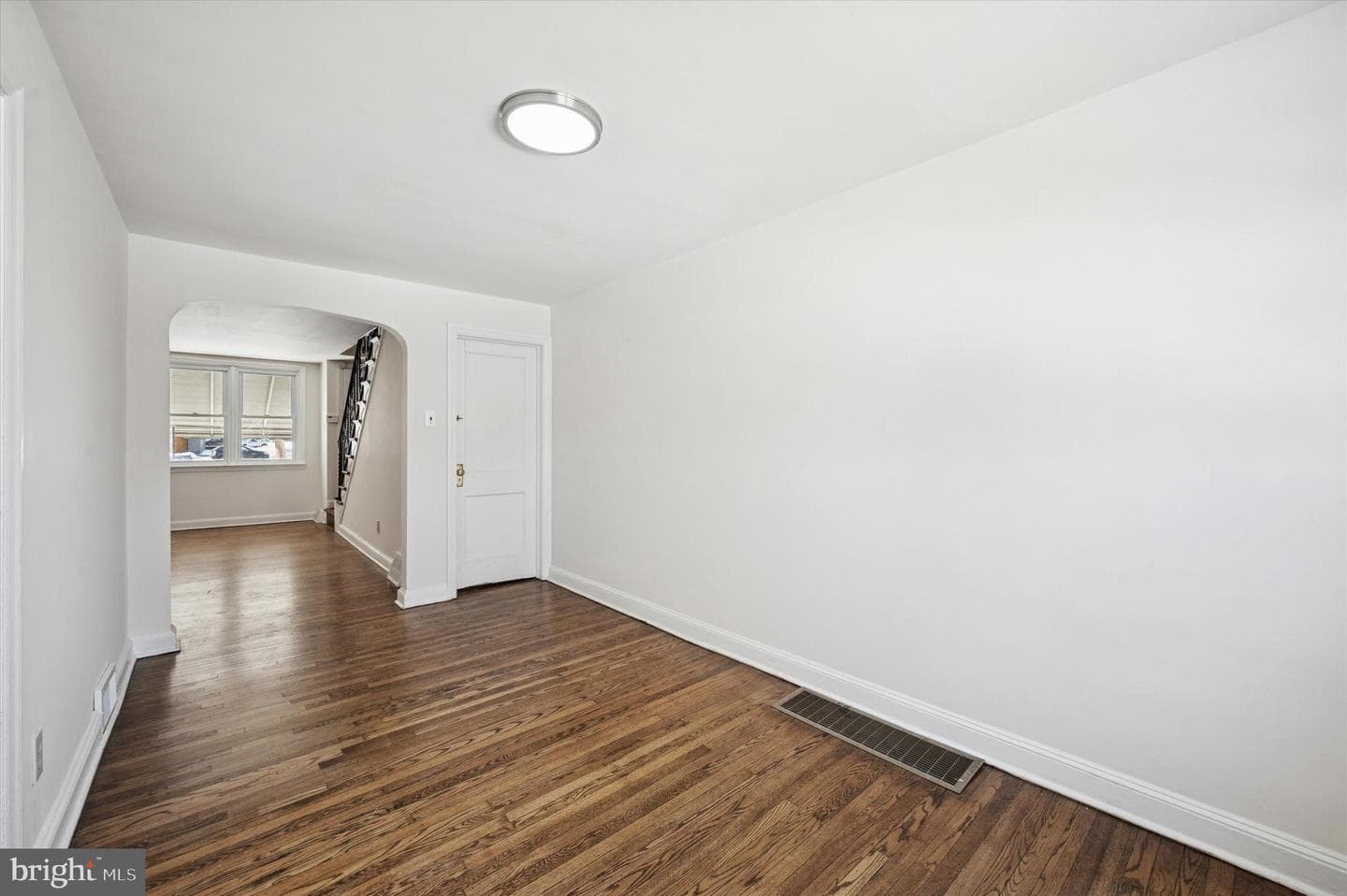 225 N Bishop photo 10