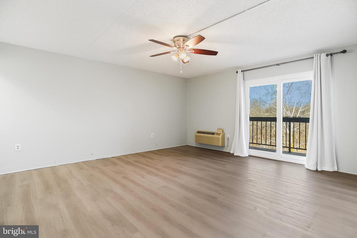 800 Avondale #6j photo 18
