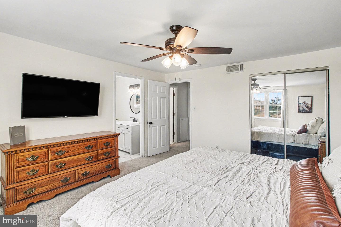 822 Hancock Street photo 18