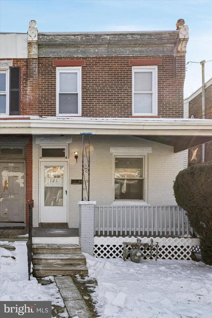 121 N Front Street photo 1