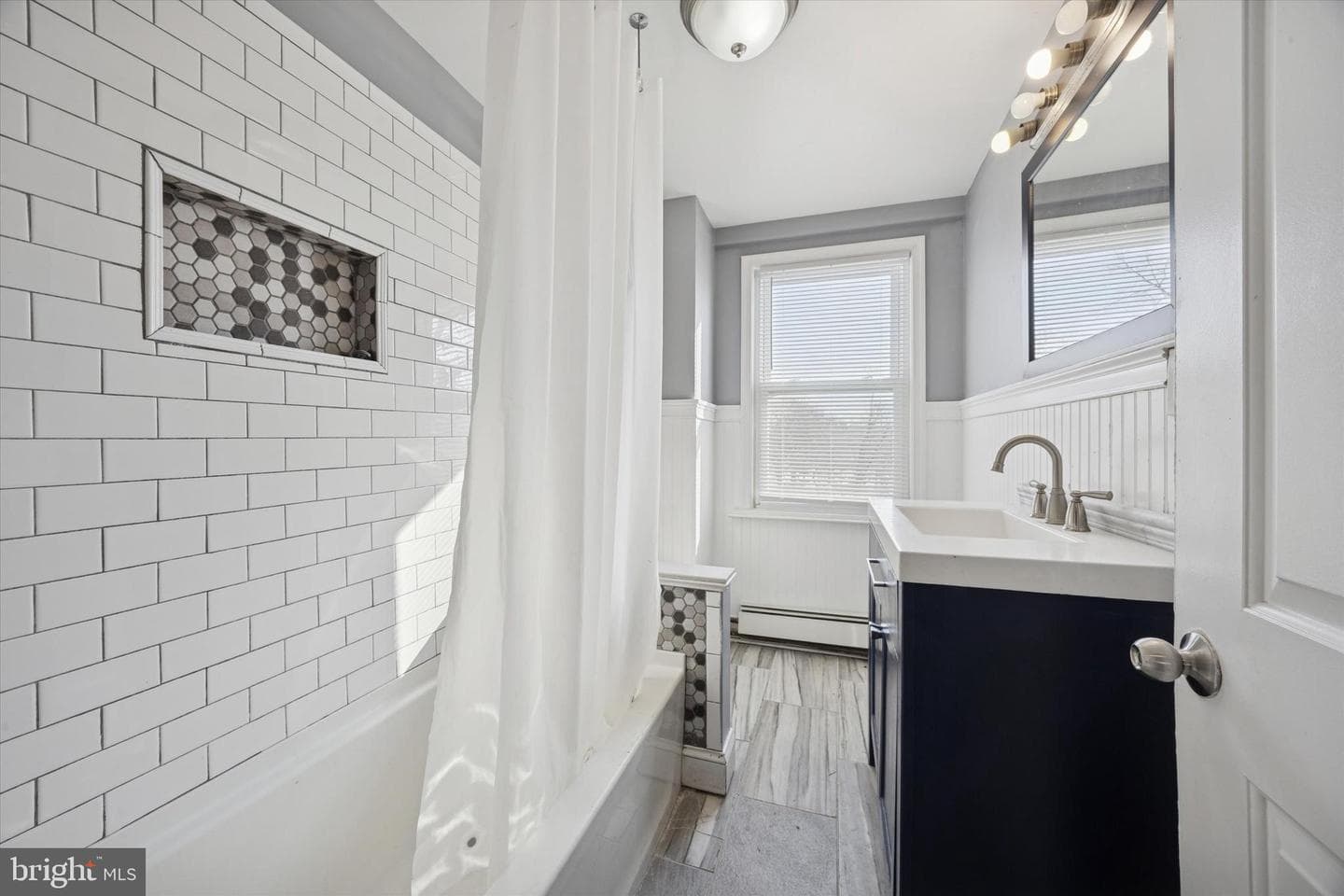 121 N Front Street photo 15