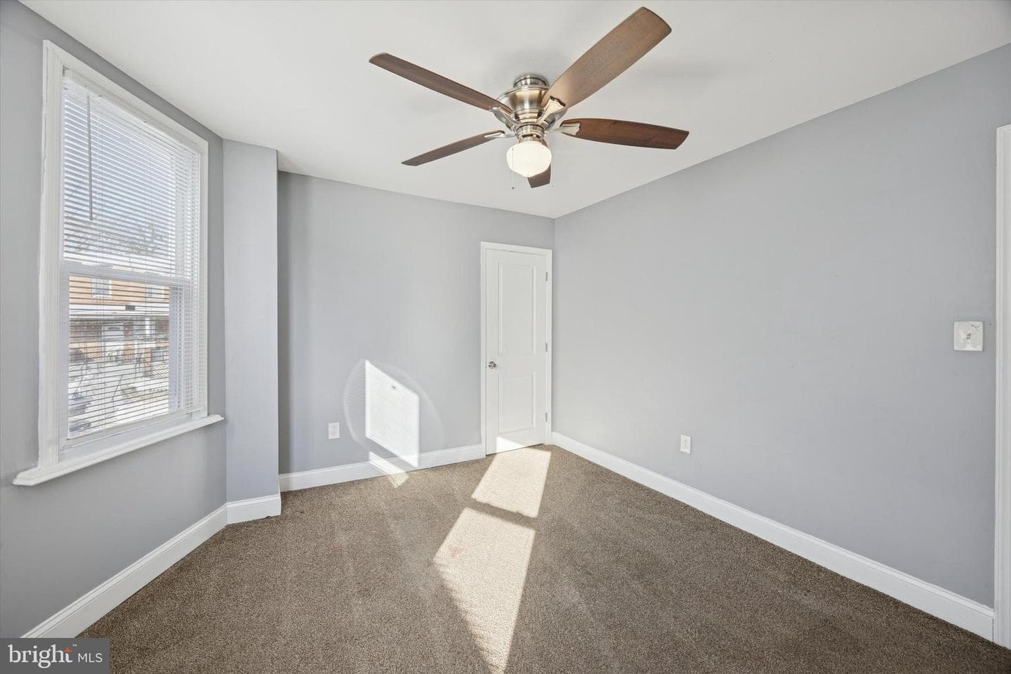 121 N Front Street photo 20