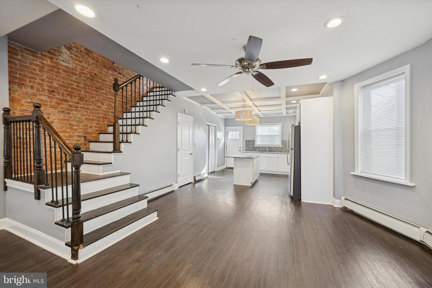 121 N Front Street photo 8