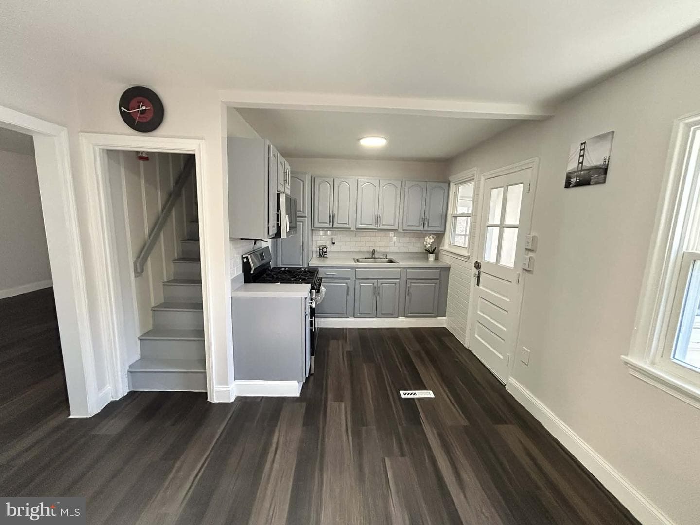 1012 2nd Avenue photo 9