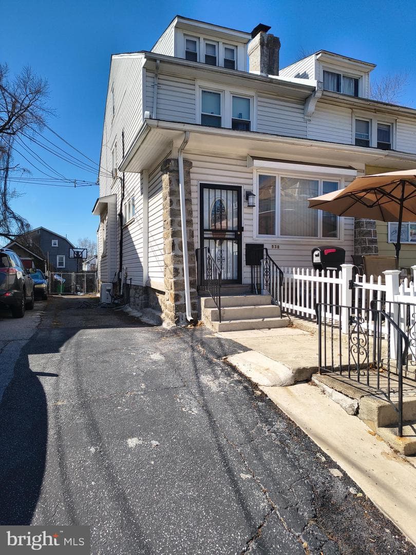 530 Orchard Avenue photo 2