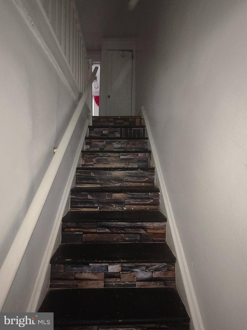 530 Orchard Avenue photo 8