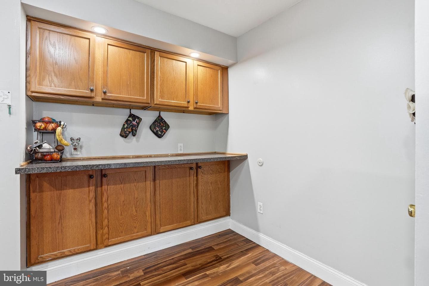 825 N Jackson Street photo 15