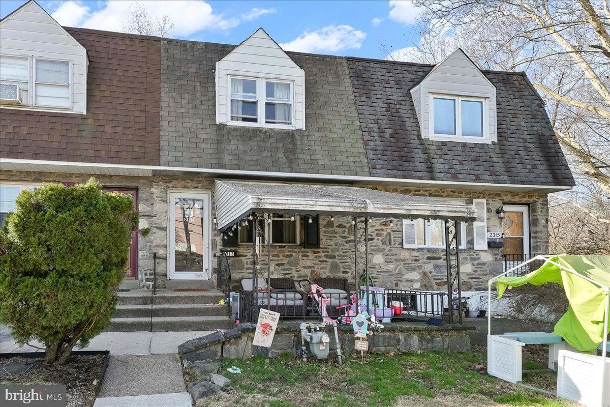 2313 Delmar Drive