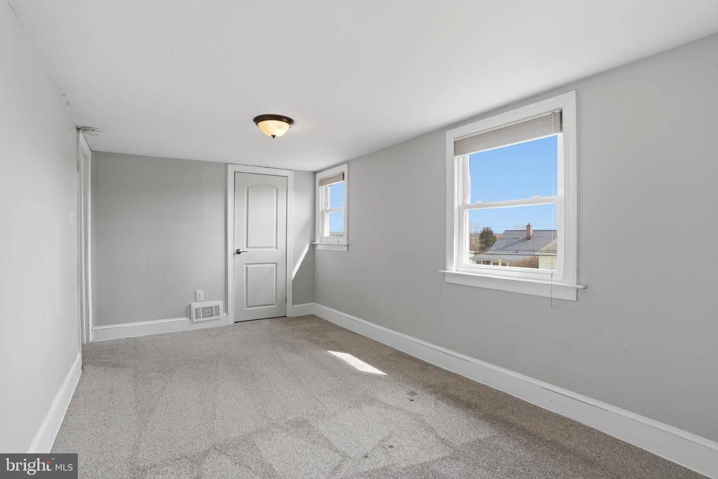 78 Seward Lane photo 12