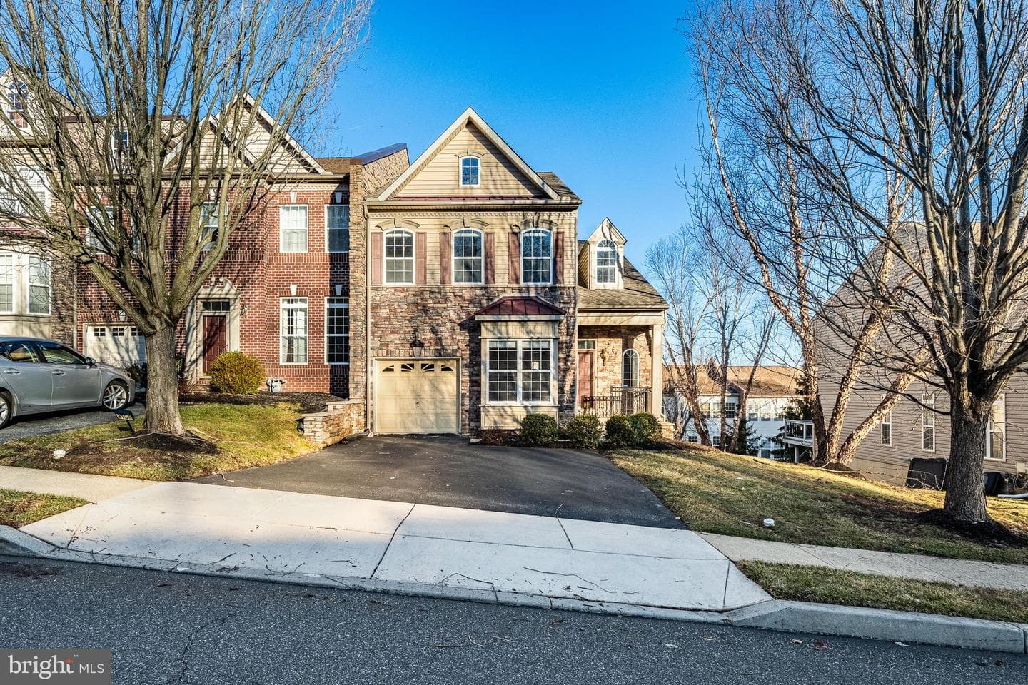 3137 Woods Edge Drive