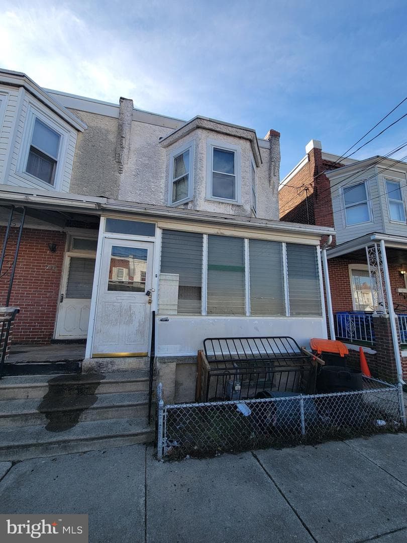2611 W 6th Street photo 2