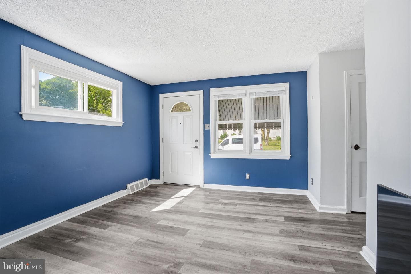109 W Ridley Avenue photo 5