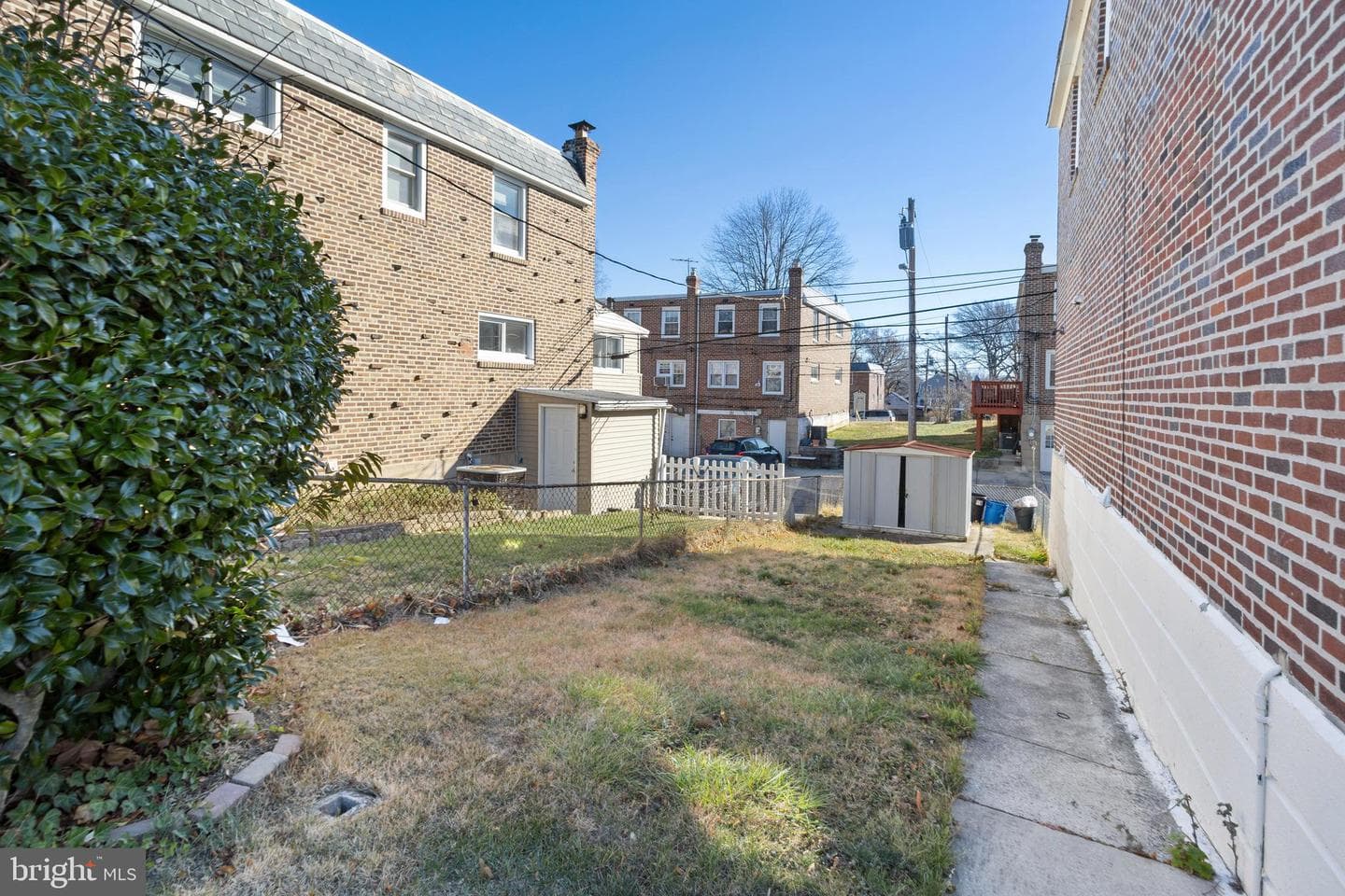 300 Pine Street photo 17
