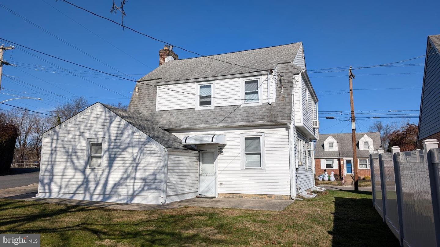 542 Crum Lynne Road photo 5