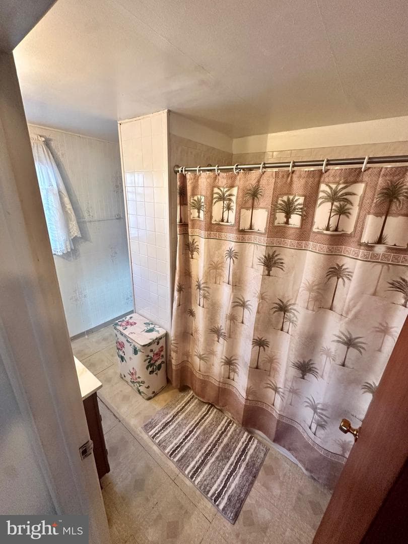 201 Emerald Lane photo 17