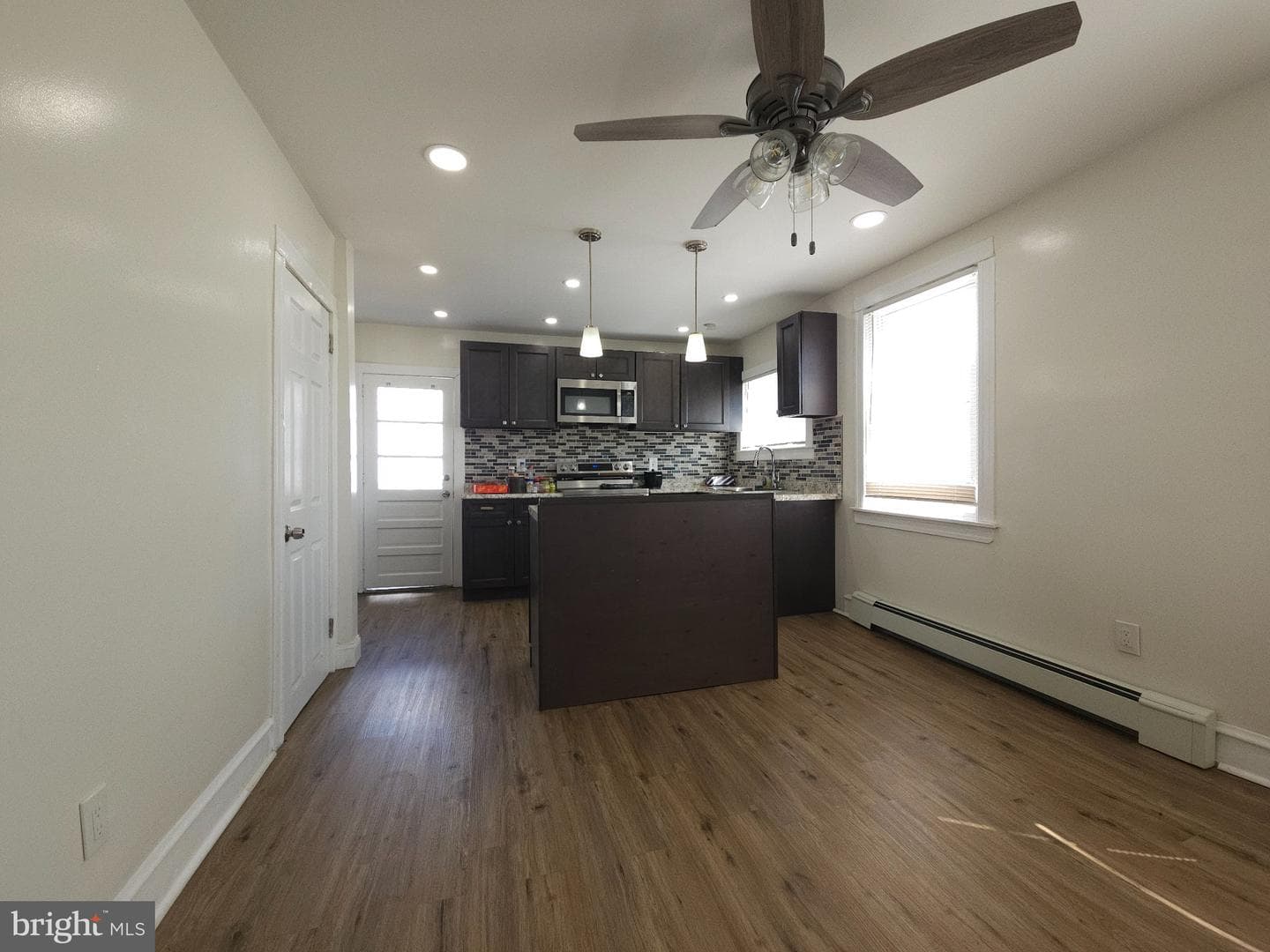 411 S Maple Avenue photo 9