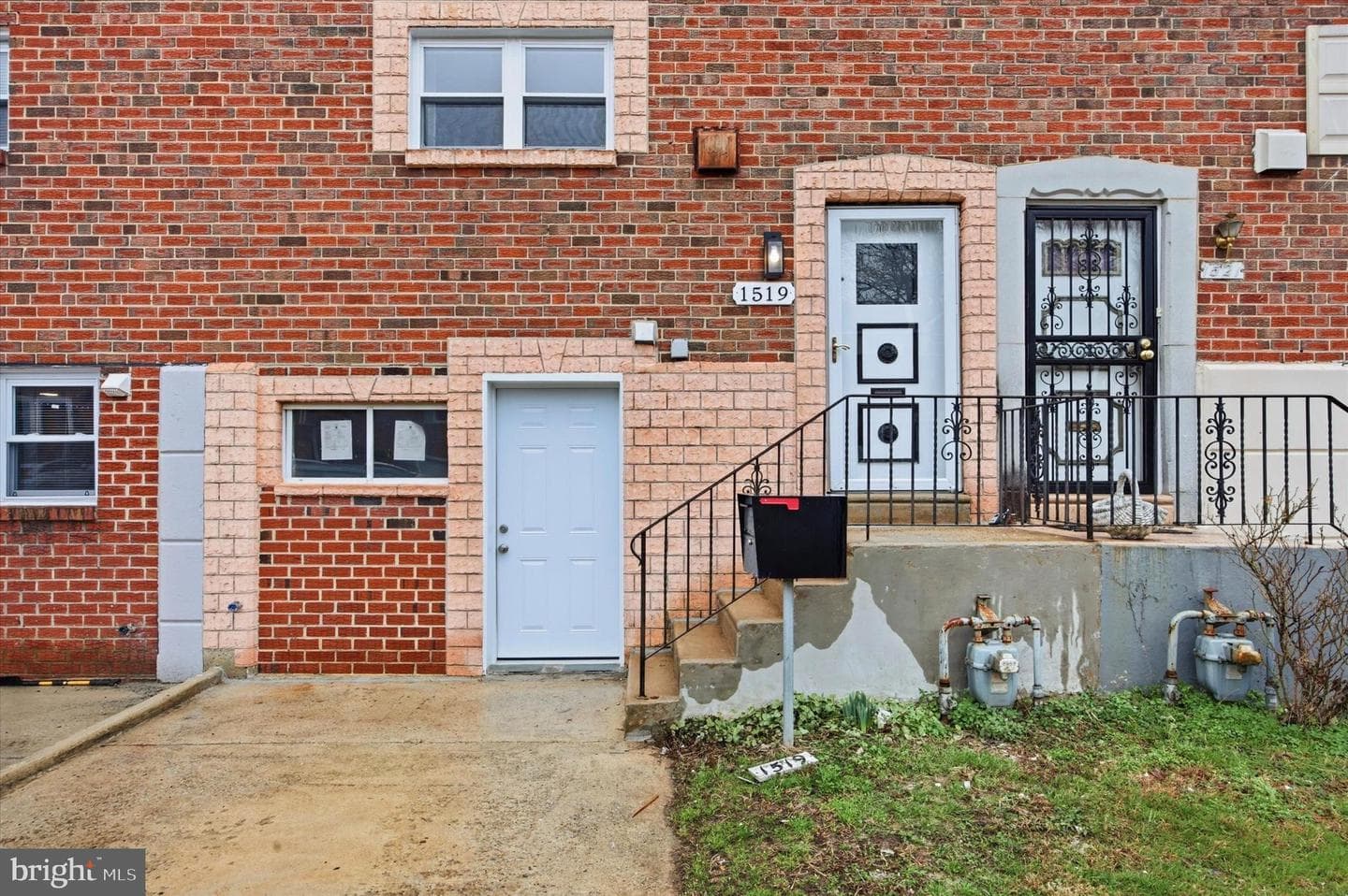 1519 Forrester Ave photo 3